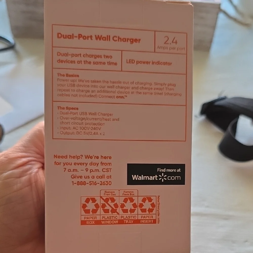 On Running Dual-Port Charger - White